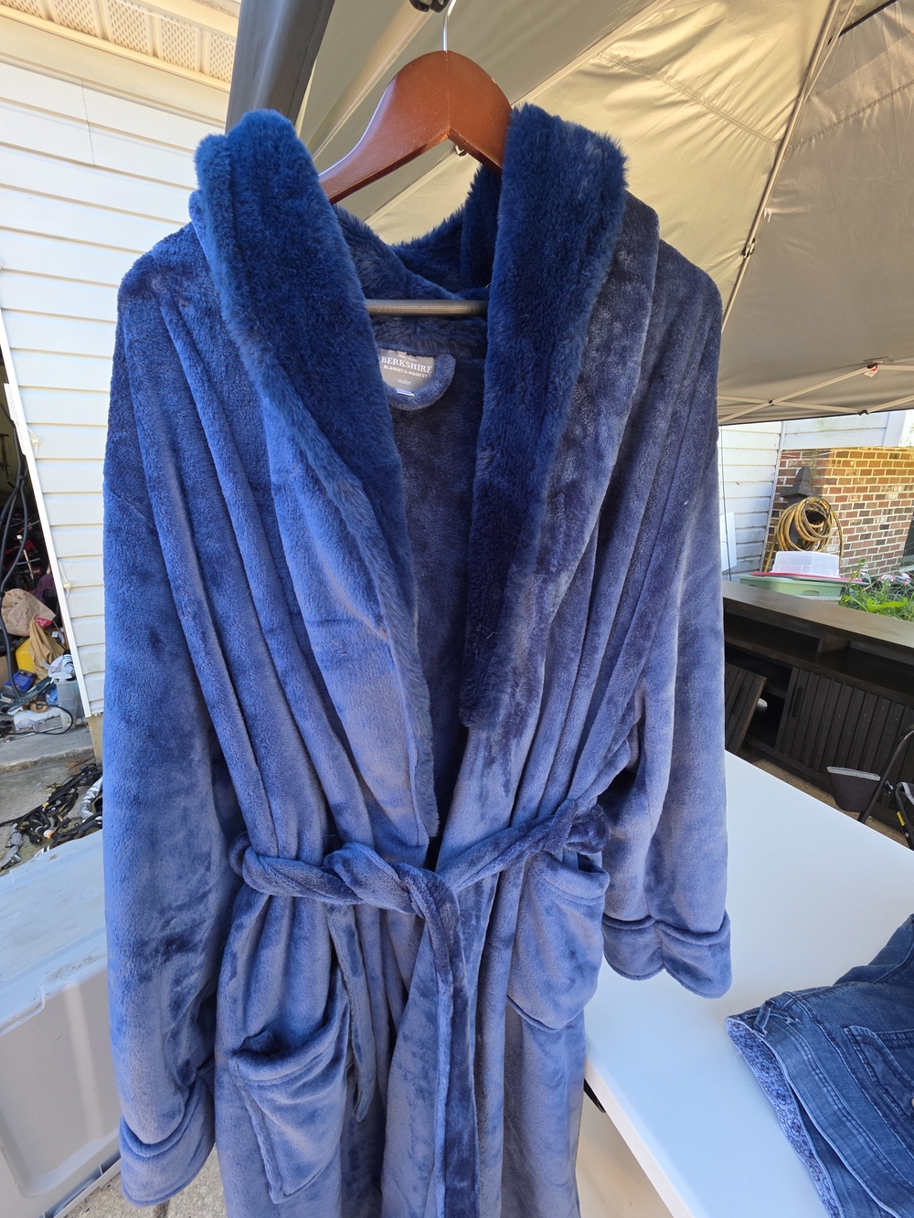 Women's Plush Hooded Robe in Navy Blue